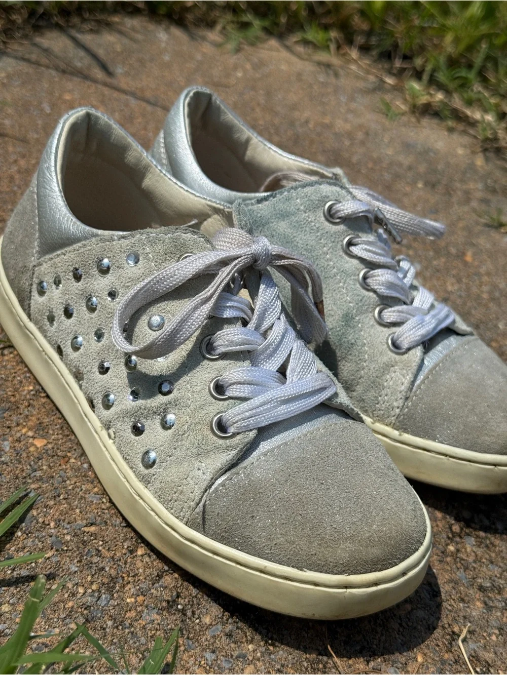 Monnalisa Girls Silver Suede & Leather Rhinestone Low-Top Sneakers - Size EU 29